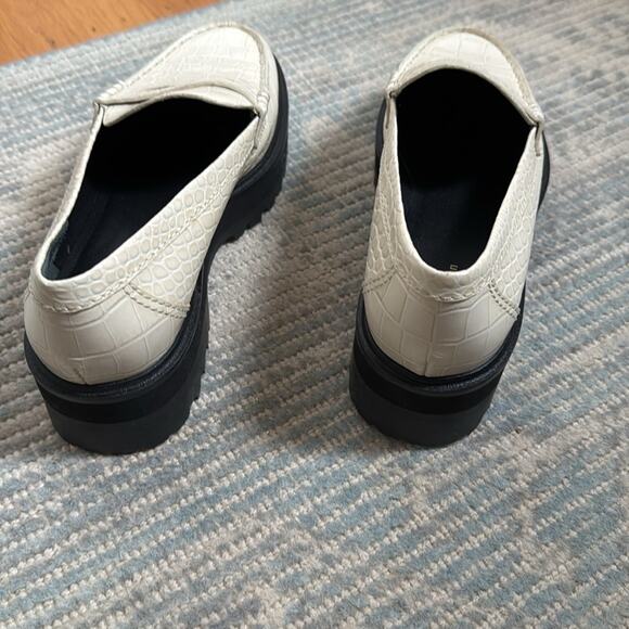 Reformation Agnes Chunky Croc Embossed Platform Loafers Size 8.5 Two Tone White - Picture 7 of 8
